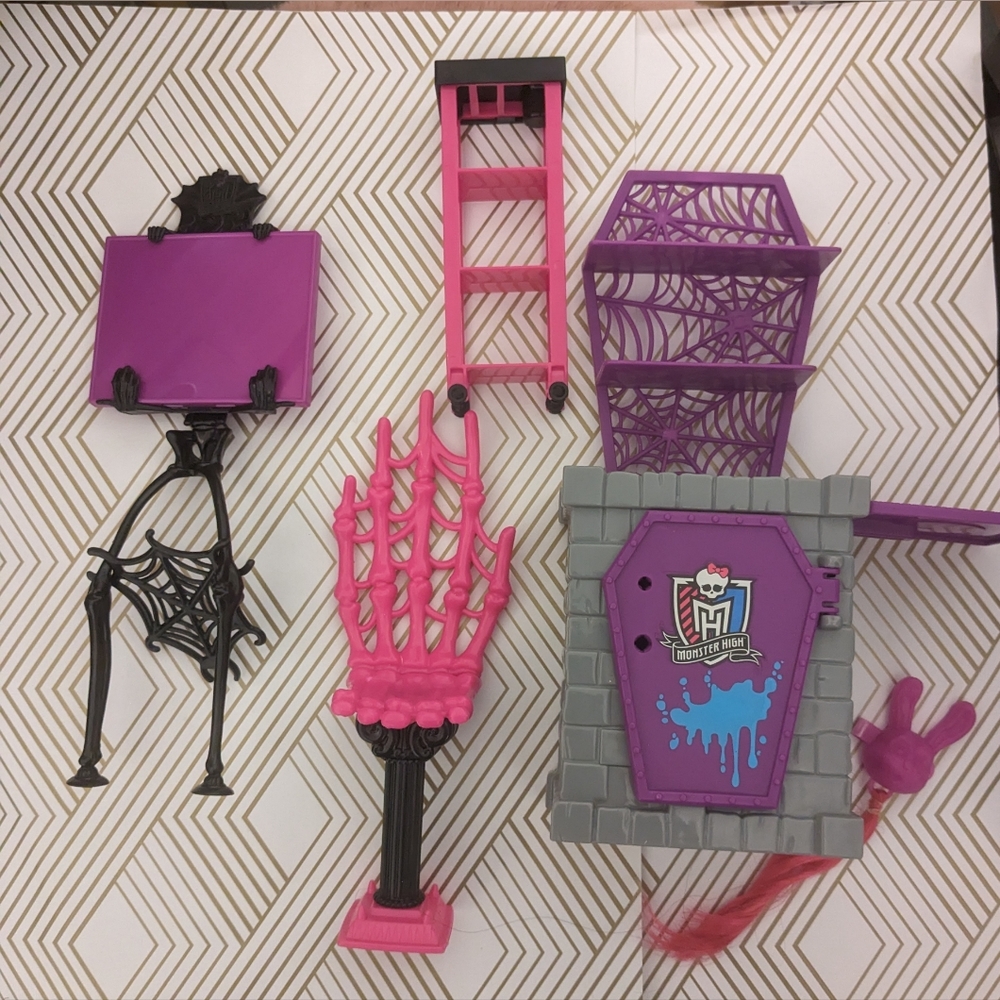 Monster high furniture